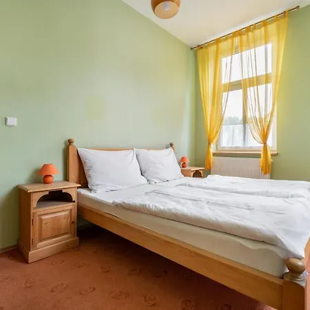 Base Camp דירה Desná